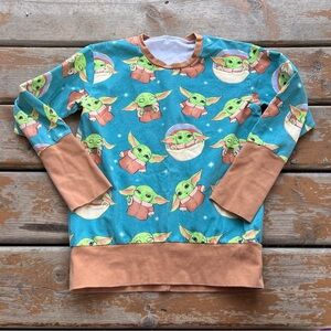 Handmade in Canada Looper’s Luffs Baby Yoda Crewneck Sweater - Size 6-9 Years